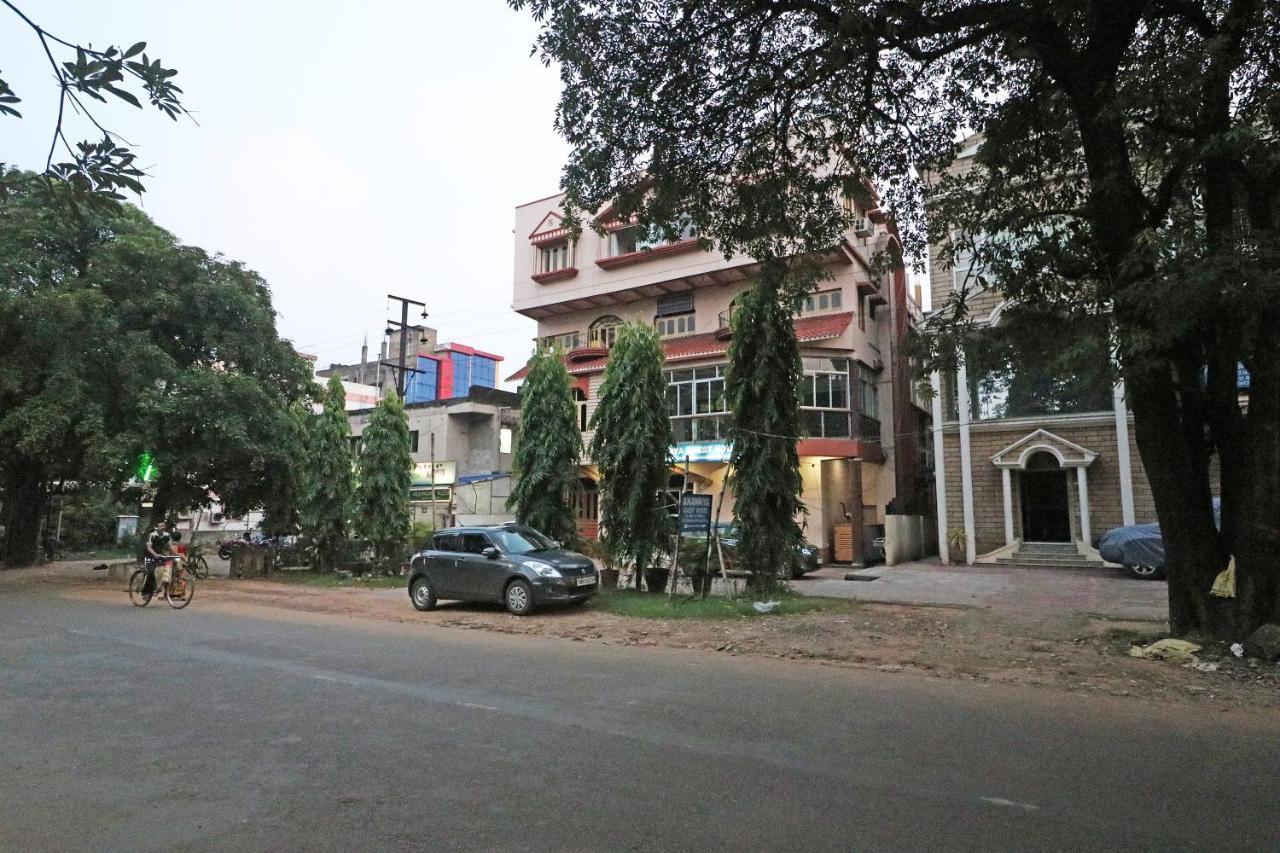 Oyo 18668 Ananya Guest House Durgāpur Extérieur photo